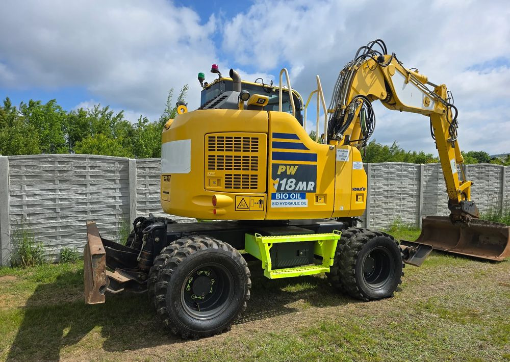 Komatsu - Escavadeira de rodas: foto 4 Komatsu - Escavadeira de rodas: foto 4