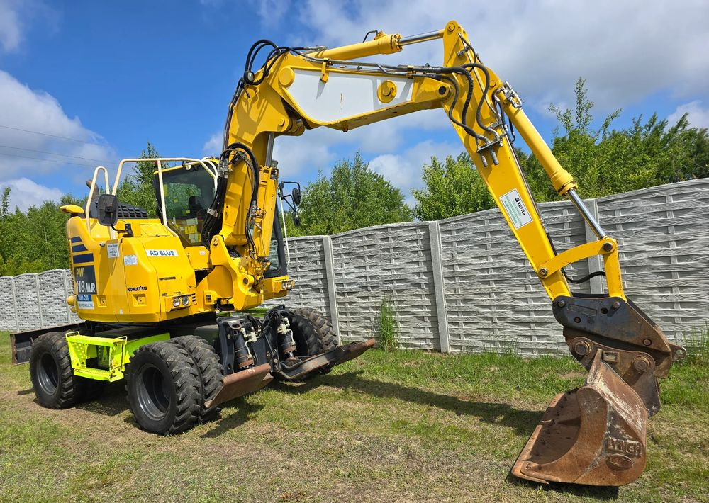 Komatsu - Escavadeira de rodas: foto 2 Komatsu - Escavadeira de rodas: foto 2