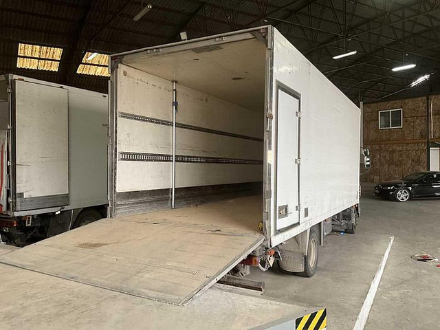 DAF AE 45 LF 3 12 - Camião frigorífico: foto 4 DAF AE 45 LF 3 12 - Camião frigorífico: foto 4