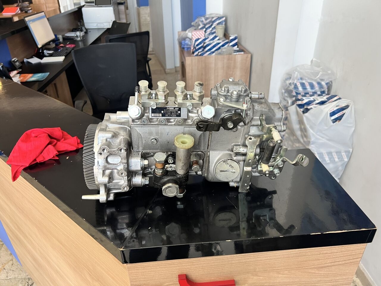 Bosch Denso Mitsubishi 20000-2023 - Bomba de combustivel para Camião: foto 5 Bosch Denso Mitsubishi 20000-2023 - Bomba de combustivel para Camião: foto 5