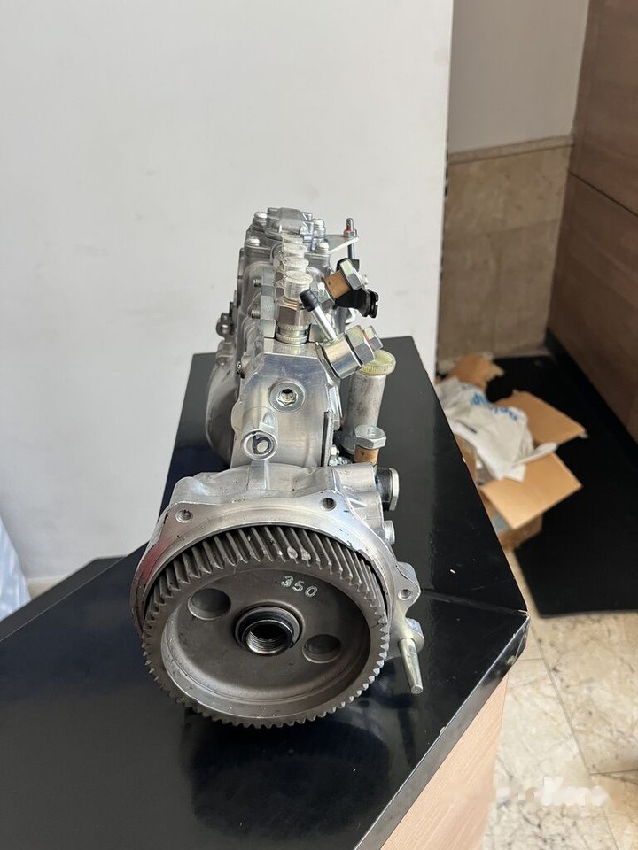 Bosch Denso Mitsubishi 20000-2023 - Bomba de combustivel para Camião: foto 1 Bosch Denso Mitsubishi 20000-2023 - Bomba de combustivel para Camião: foto 1