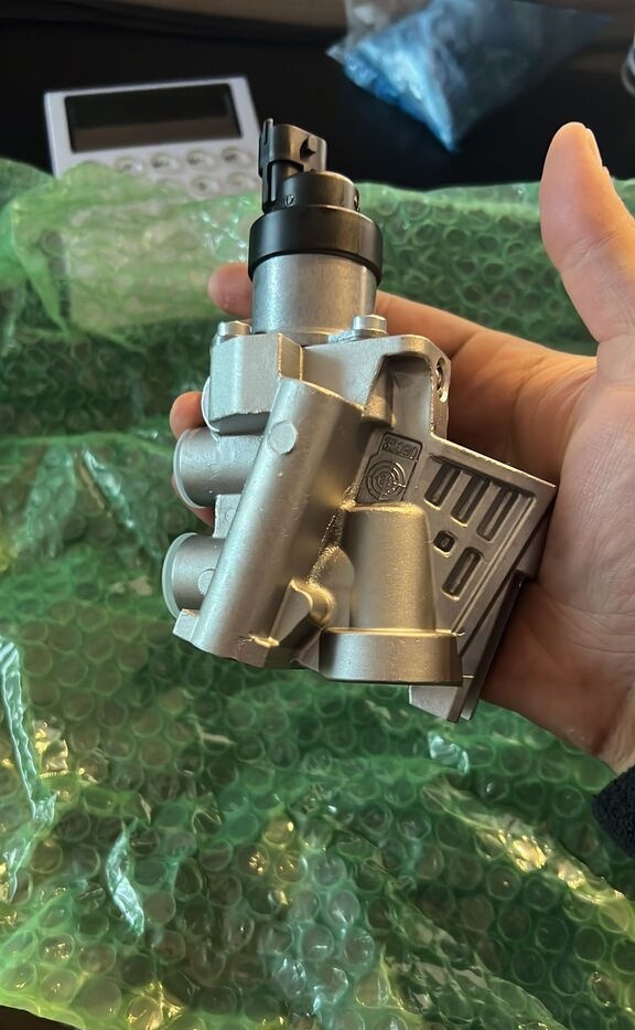 Reglatör Bosch 2010-2023 F00BC80045 Bosch 2008-2012 - Sistema de combustível para Ônibus: foto 2 Reglatör Bosch 2010-2023 F00BC80045 Bosch 2008-2012 - Sistema de combustível para Ônibus: foto 2