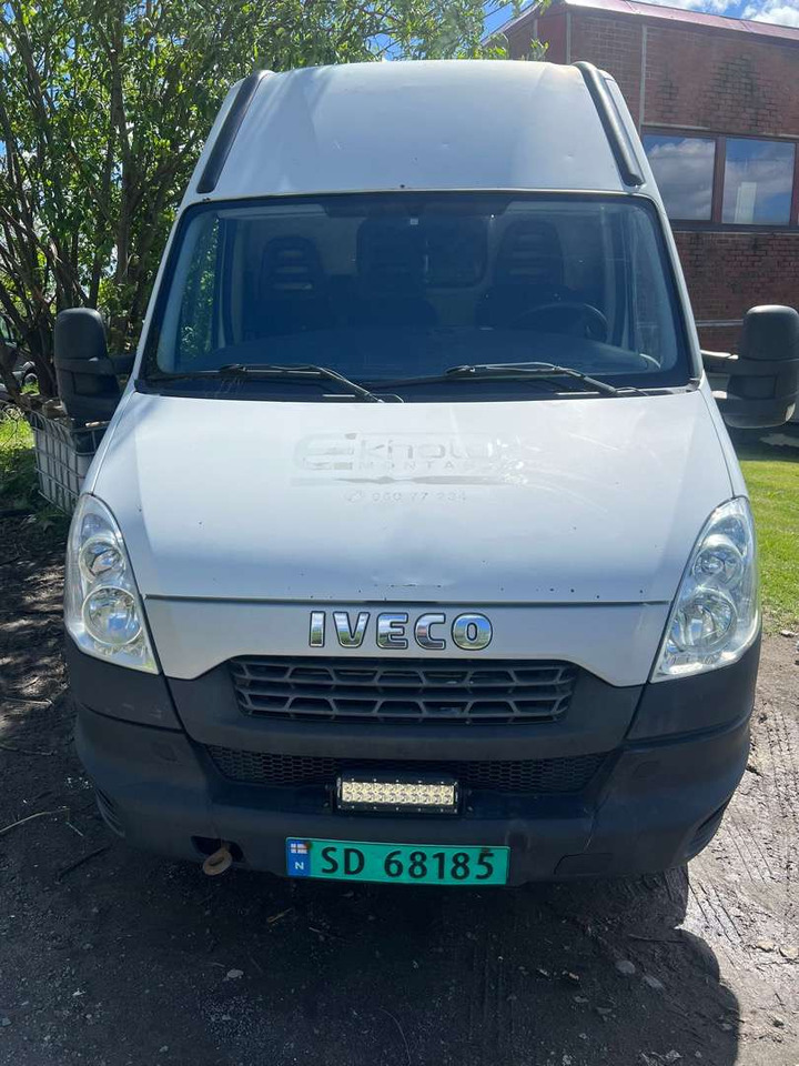 2014 Iveco Daily varebil//Grønne skilt//EU-GODKJENT - Furgão: foto 2 2014 Iveco Daily varebil//Grønne skilt//EU-GODKJENT - Furgão: foto 2
