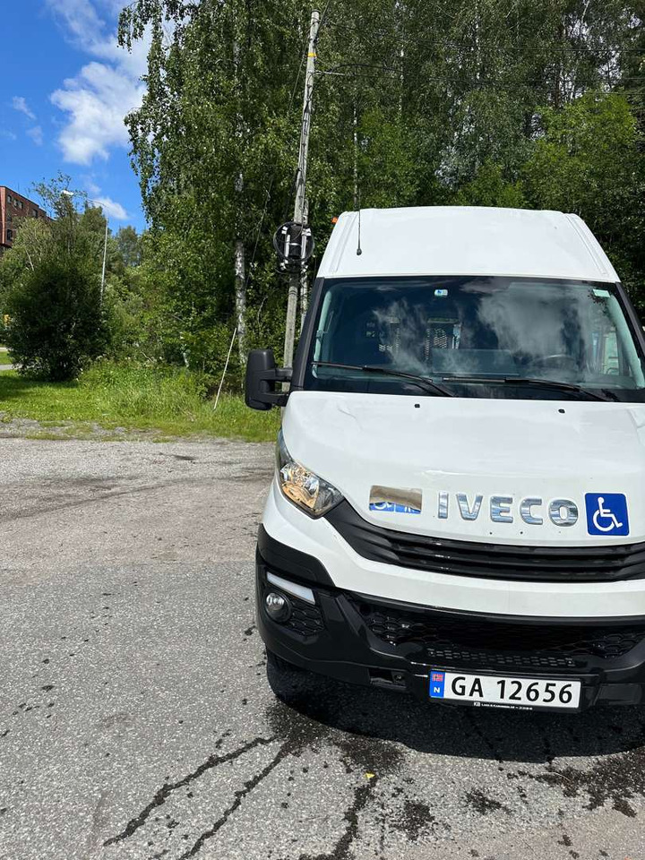 Minibus, Furgão de passageiros 2017 Iveco FORVEDA. UAB - 10 seter Minibuss: foto 1
