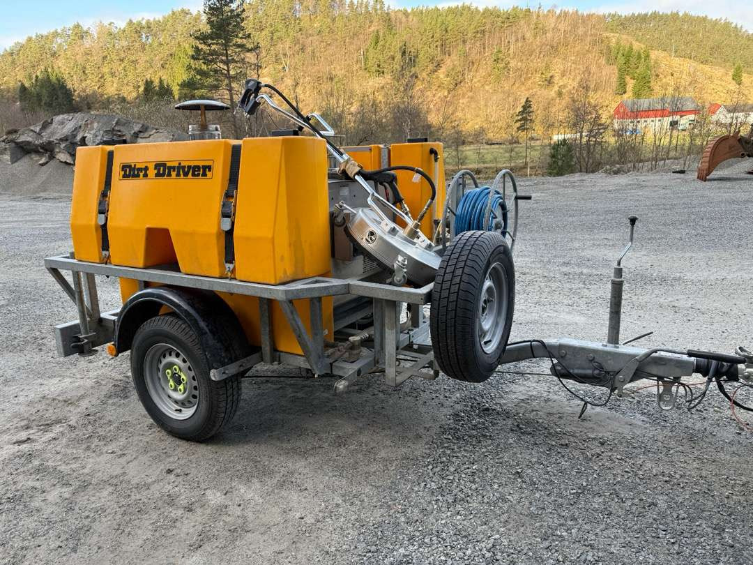 2020 Høytrykkspyler (Dirt driver Dduhd/st.) m/ kald og varmt vann - Lavadora de alta pressão: foto 1 2020 Høytrykkspyler (Dirt driver Dduhd/st.) m/ kald og varmt vann - Lavadora de alta pressão: foto 1