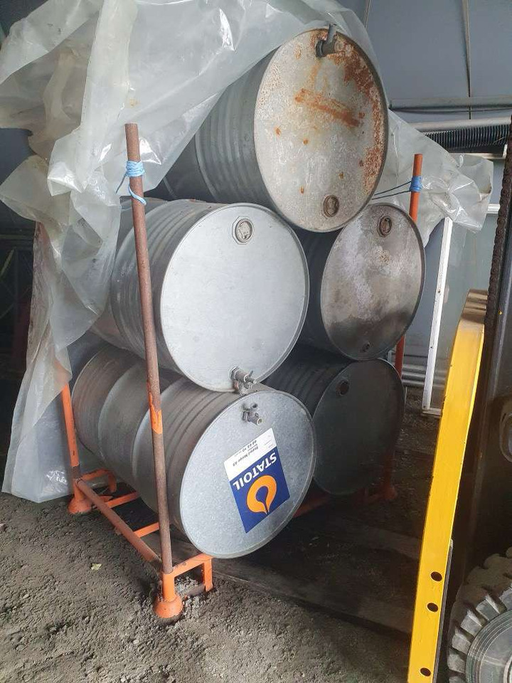 5 stk tank 200l - Ferramenta/ Equipamento: foto 1 5 stk tank 200l - Ferramenta/ Equipamento: foto 1