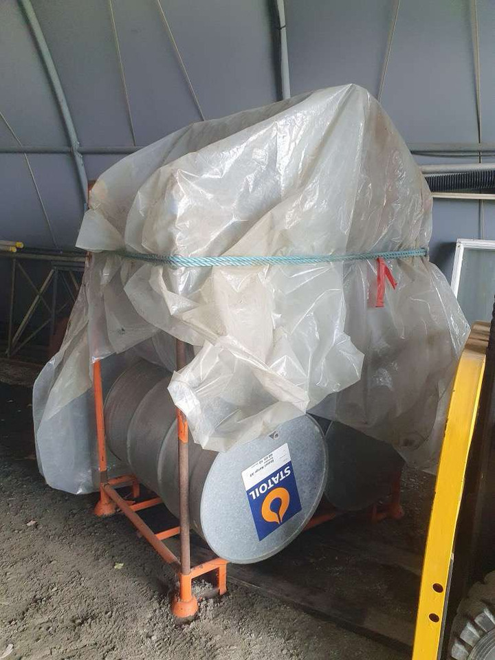 5 stk tank 200l - Ferramenta/ Equipamento: foto 2 5 stk tank 200l - Ferramenta/ Equipamento: foto 2
