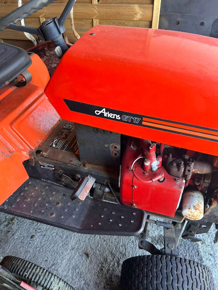 Ariens GT 17 Sitteklipper med kraftuttak (rep.-objekt) - Cortador de grama: foto 3 Ariens GT 17 Sitteklipper med kraftuttak (rep.-objekt) - Cortador de grama: foto 3