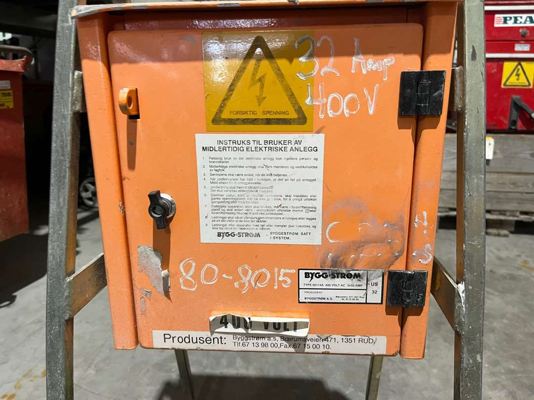 Strømskap fra Holte 400v - Ferramenta/ Equipamento: foto 3 Strømskap fra Holte 400v - Ferramenta/ Equipamento: foto 3