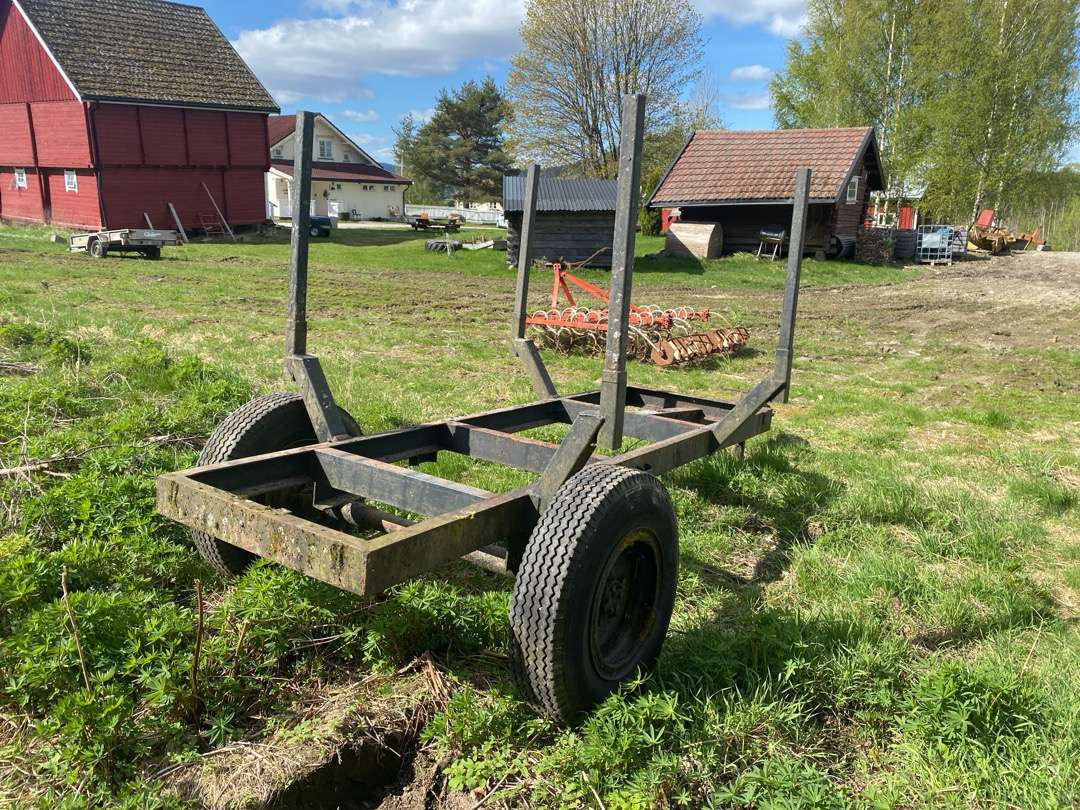 Tømmerhenger til traktor - Reboque transporte de madeira: foto 3 Tømmerhenger til traktor - Reboque transporte de madeira: foto 3