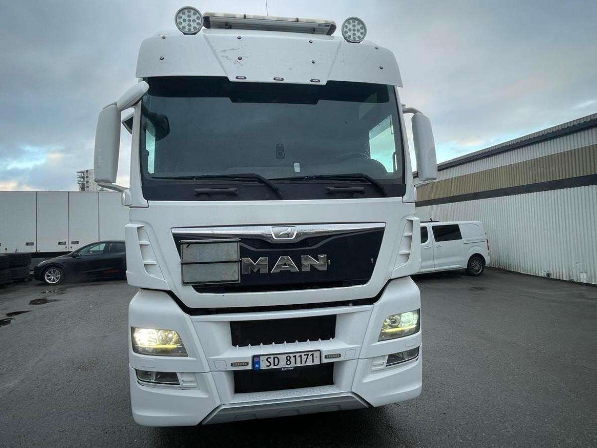 2016 MAN TGX 28.560 - Tractor: foto 1 2016 MAN TGX 28.560 - Tractor: foto 1