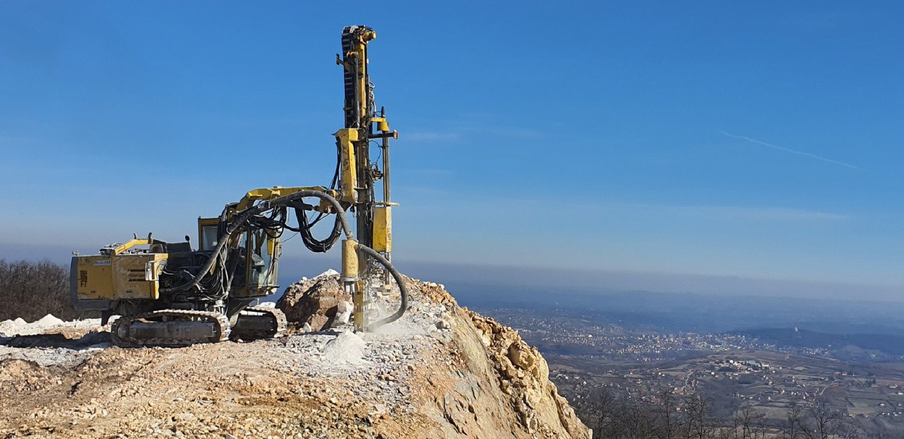 Atlas Copco F7-10 - Máquina de perfuração: foto 1 Atlas Copco F7-10 - Máquina de perfuração: foto 1