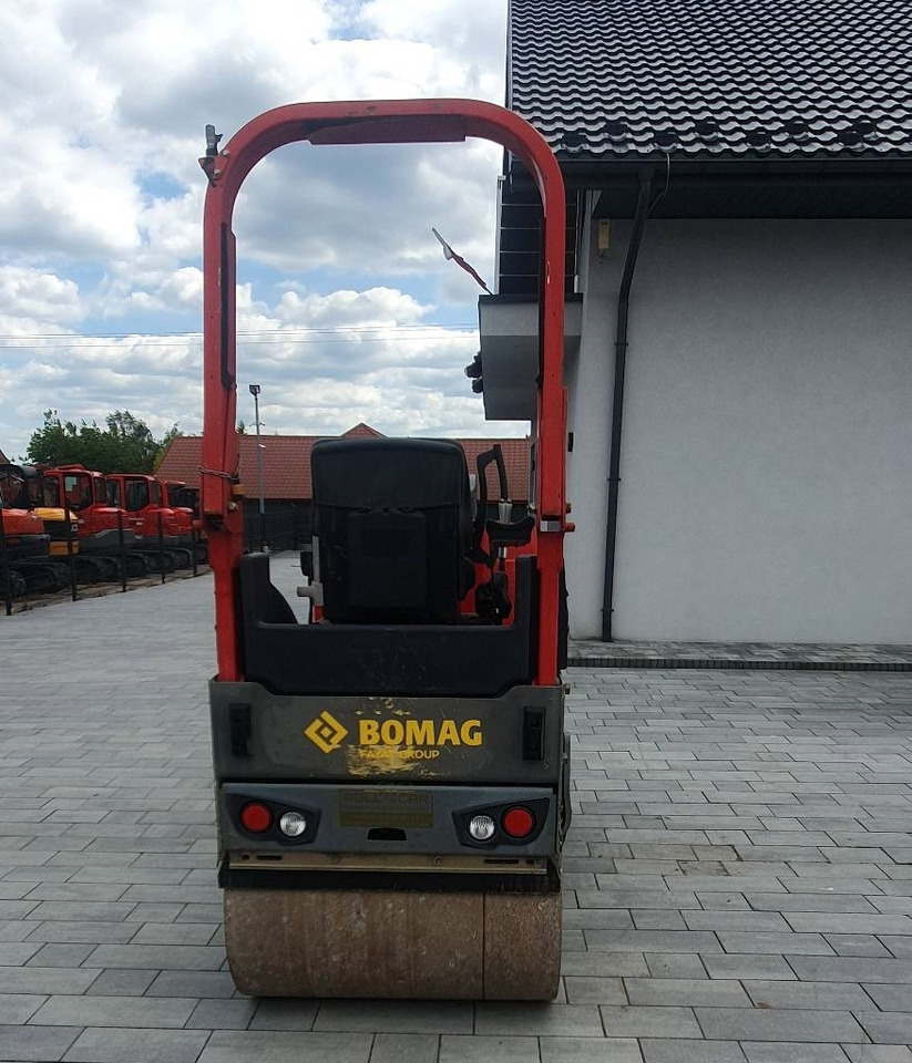 Bomag BW 100 AD-5 - Compactador de asfalto: foto 3 Bomag BW 100 AD-5 - Compactador de asfalto: foto 3