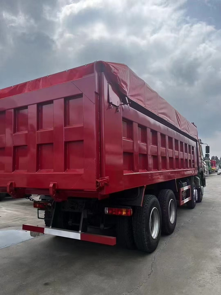 SINOTRUCK HOWO  - Camião basculante: foto 4 SINOTRUCK HOWO  - Camião basculante: foto 4