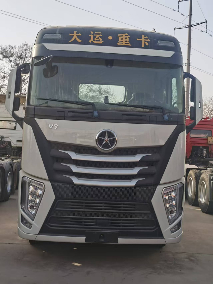 DAYUN V9 - Tractor: foto 1 DAYUN V9 - Tractor: foto 1