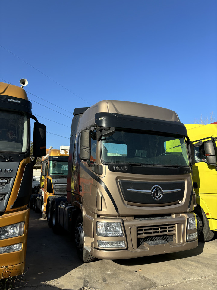 DONGFENG KX - Tractor: foto 2 DONGFENG KX - Tractor: foto 2