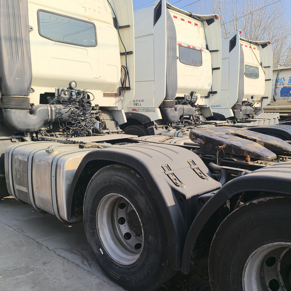 HOWO - Tractor: foto 5 HOWO - Tractor: foto 5