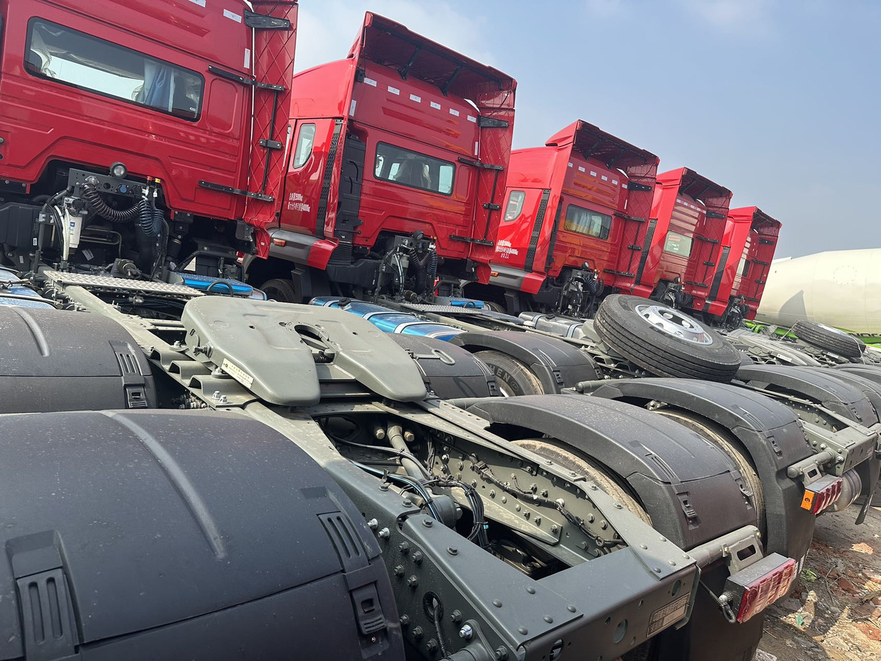 SINOTRUCK HAOHAN  - Tractor: foto 3 SINOTRUCK HAOHAN  - Tractor: foto 3