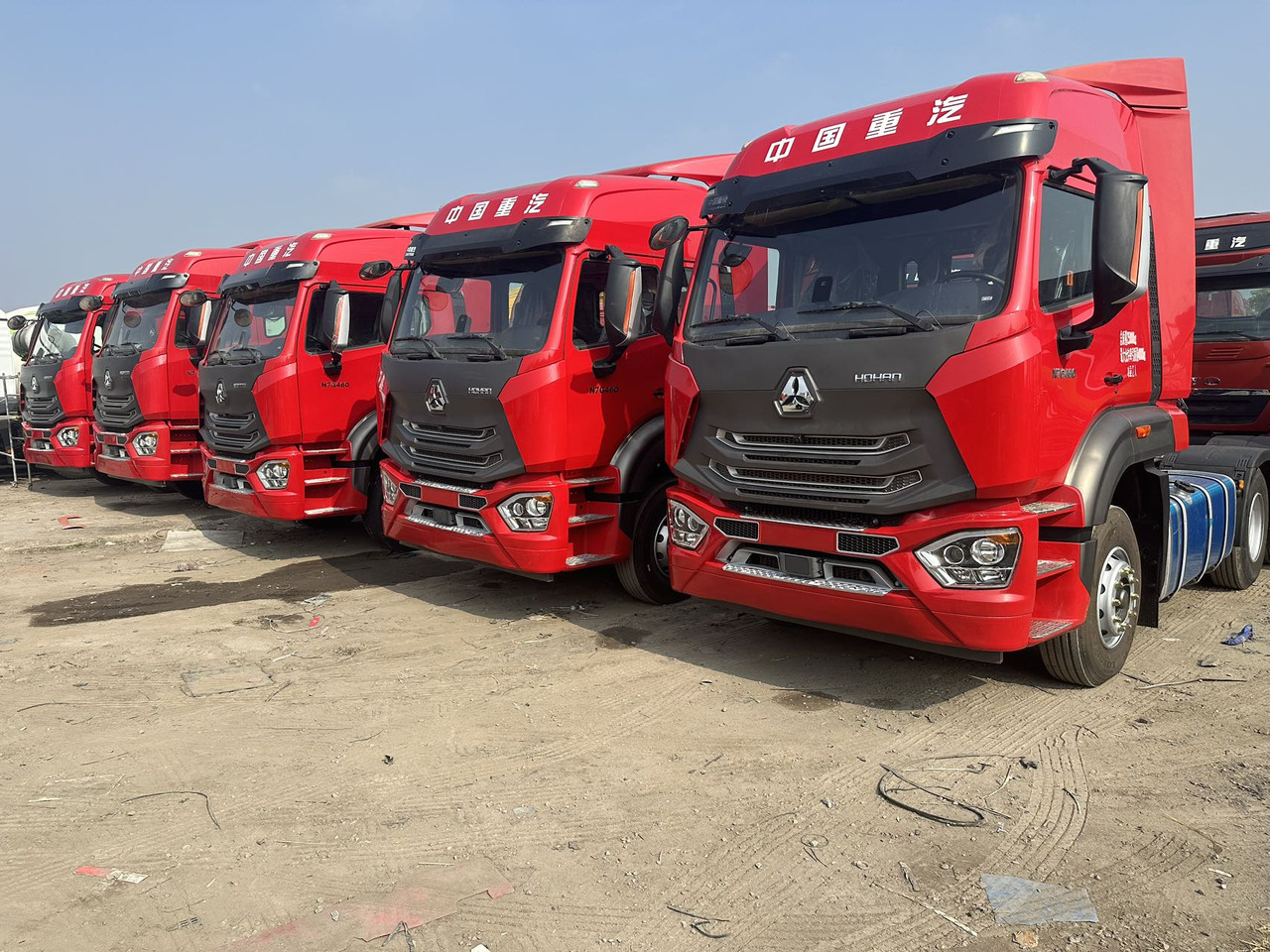 SINOTRUCK HAOHAN  - Tractor: foto 1 SINOTRUCK HAOHAN  - Tractor: foto 1