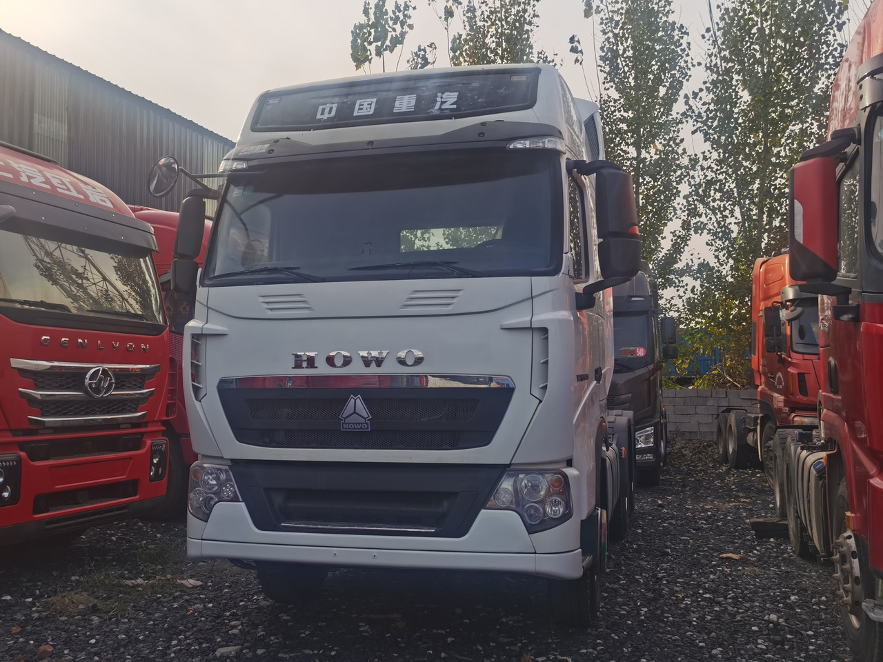 SINOTRUCK HOWO - Tractor: foto 2 SINOTRUCK HOWO - Tractor: foto 2