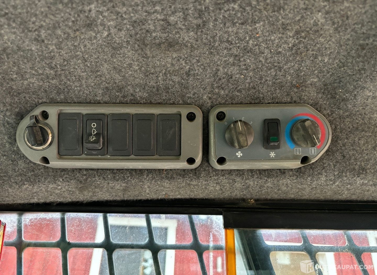 Mini pá carregadora Bobcat 863, 2001, 2.7 l, 5120h, Askola: foto 17