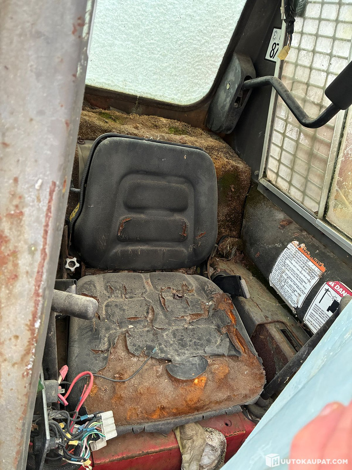 Gehl 3825 Loader, Pälkäne - Mini pá carregadora: foto 3 Gehl 3825 Loader, Pälkäne - Mini pá carregadora: foto 3