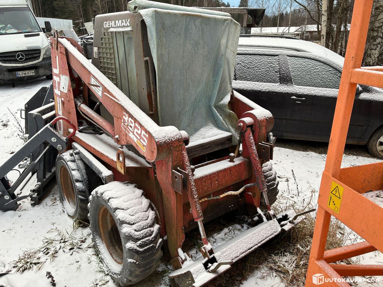 Gehl 3825 Loader, Pälkäne - Mini pá carregadora: foto 2 Gehl 3825 Loader, Pälkäne - Mini pá carregadora: foto 2