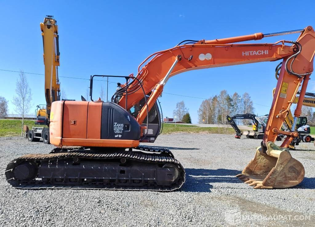 Hitachi ZX 225 US, 2003, 16 156 h Kaivinkone, Kurikka - Escavadora de rastos: foto 2 Hitachi ZX 225 US, 2003, 16 156 h Kaivinkone, Kurikka - Escavadora de rastos: foto 2