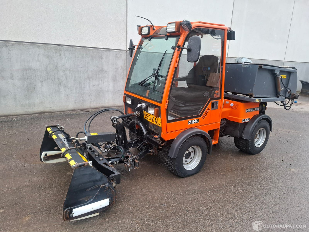 Holder C 240, 1999, Kiinteistötraktori, Sis alv 25,5%, Nurmijärvi - Veículo limpa-neves: foto 5 Holder C 240, 1999, Kiinteistötraktori, Sis alv 25,5%, Nurmijärvi - Veículo limpa-neves: foto 5