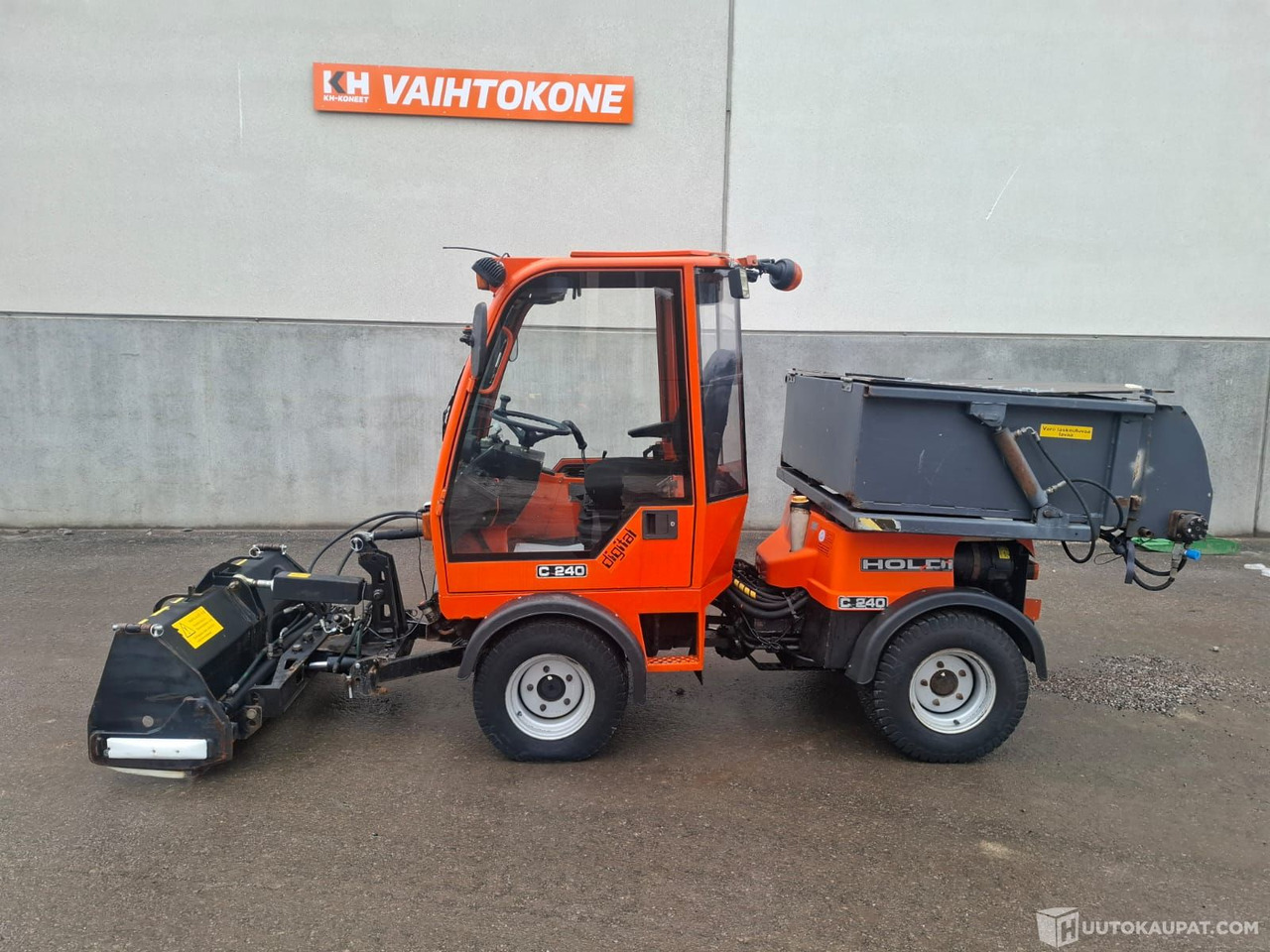 Holder C 240, 1999, Kiinteistötraktori, Sis alv 25,5%, Nurmijärvi - Veículo limpa-neves: foto 1 Holder C 240, 1999, Kiinteistötraktori, Sis alv 25,5%, Nurmijärvi - Veículo limpa-neves: foto 1