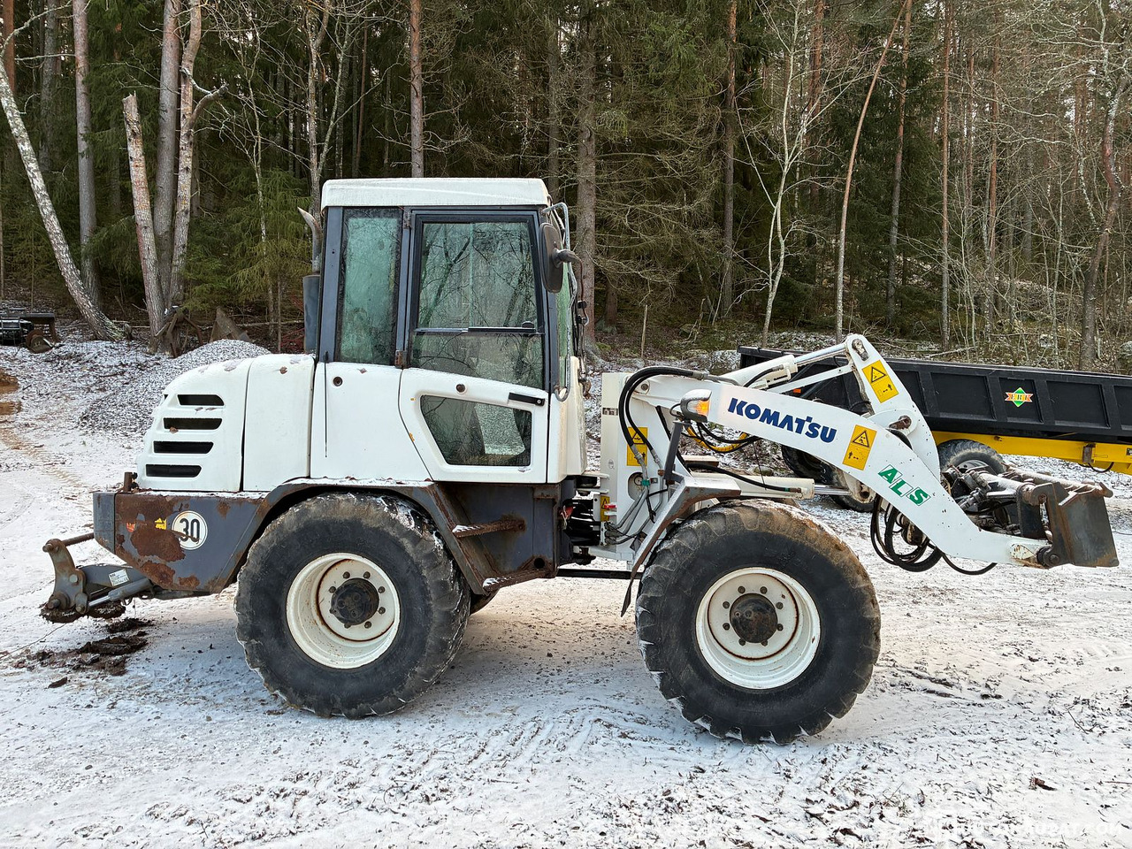 Komatsu WA 75-3, 2001 wheel loader, Pälkäne - Pá carregadora de rodas: foto 5 Komatsu WA 75-3, 2001 wheel loader, Pälkäne - Pá carregadora de rodas: foto 5