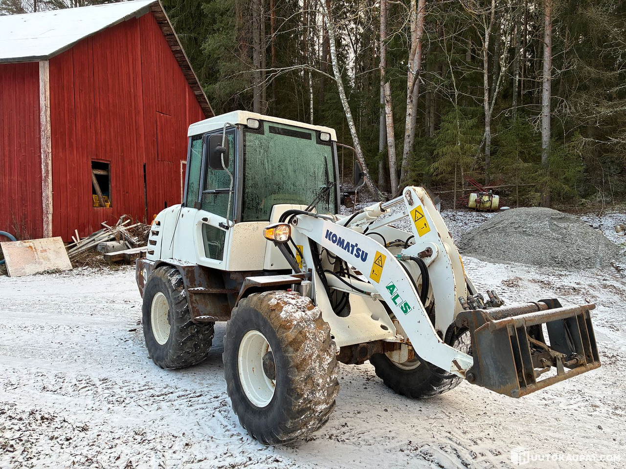 Komatsu WA 75-3, 2001 wheel loader, Pälkäne - Pá carregadora de rodas: foto 1 Komatsu WA 75-3, 2001 wheel loader, Pälkäne - Pá carregadora de rodas: foto 1