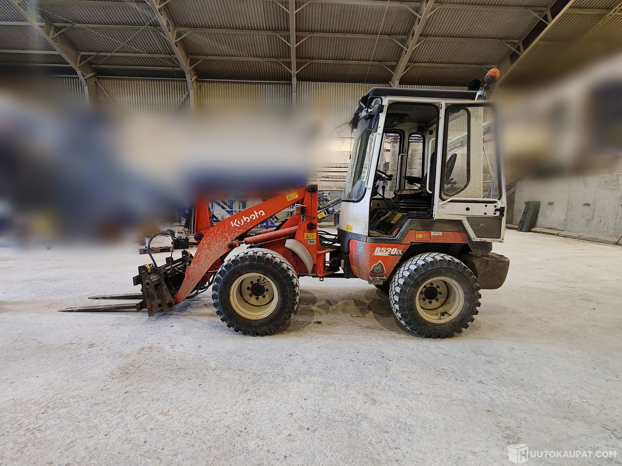 Kubota R520 kauhalla, piikeillä & harjakoneella, 2008, Nokia - Pá carregadora de rodas: foto 4 Kubota R520 kauhalla, piikeillä & harjakoneella, 2008, Nokia - Pá carregadora de rodas: foto 4
