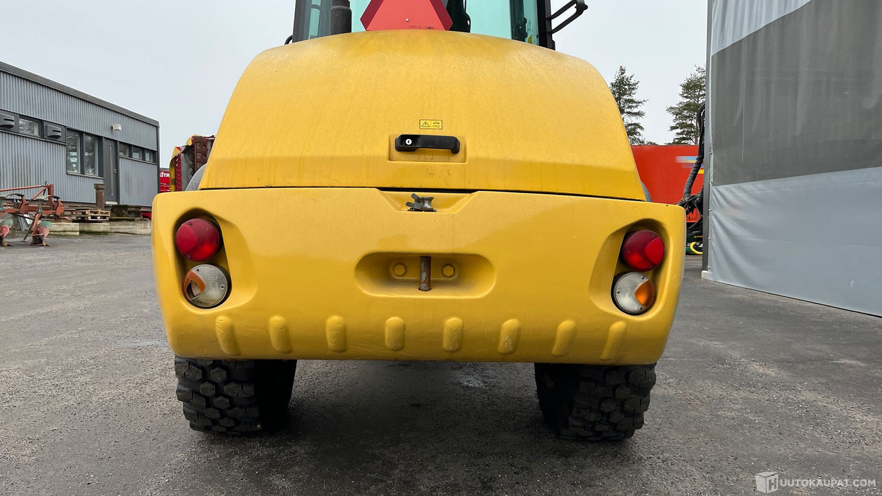 New Holland W80 TC HIGHSP, 2008, pyöräkuormaaja, Seinäjoki - Máquina agrícola: foto 3 New Holland W80 TC HIGHSP, 2008, pyöräkuormaaja, Seinäjoki - Máquina agrícola: foto 3