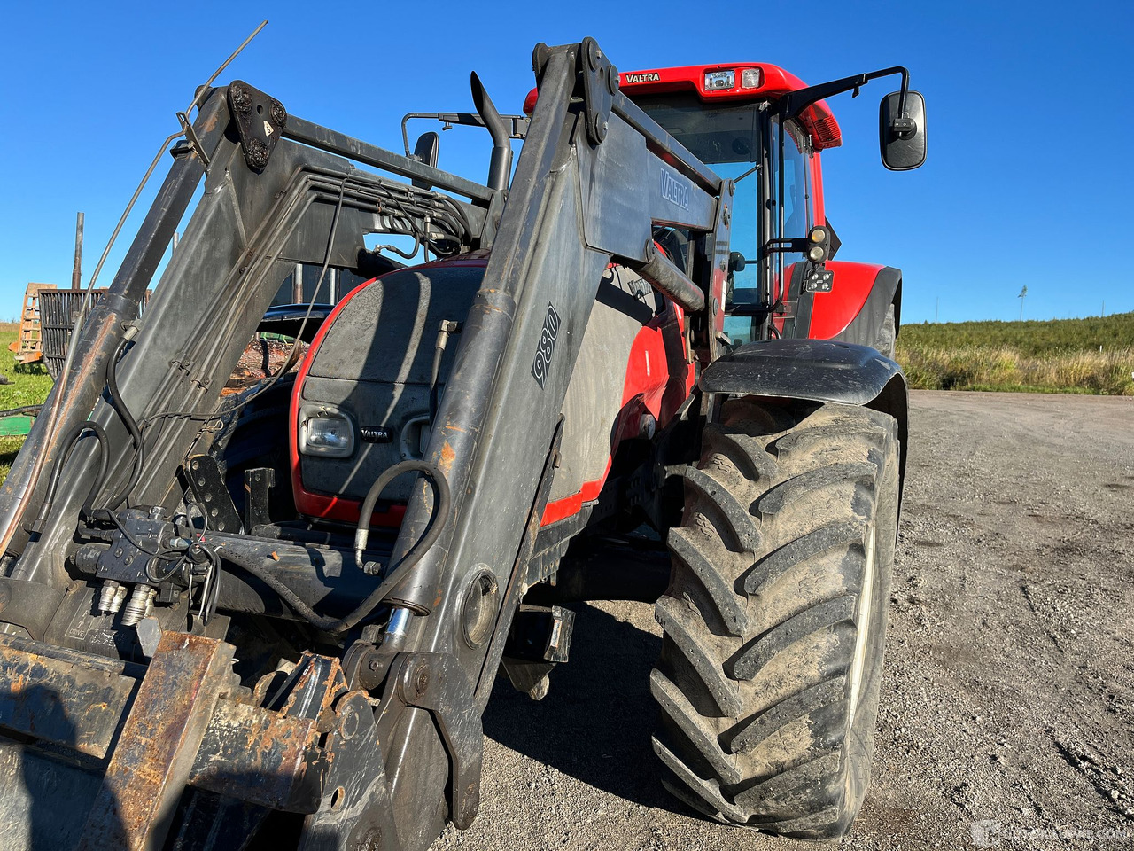 Valtra T190, etukuormaajalla, vm. 2003, Petäjävesi - Máquina agrícola: foto 5 Valtra T190, etukuormaajalla, vm. 2003, Petäjävesi - Máquina agrícola: foto 5