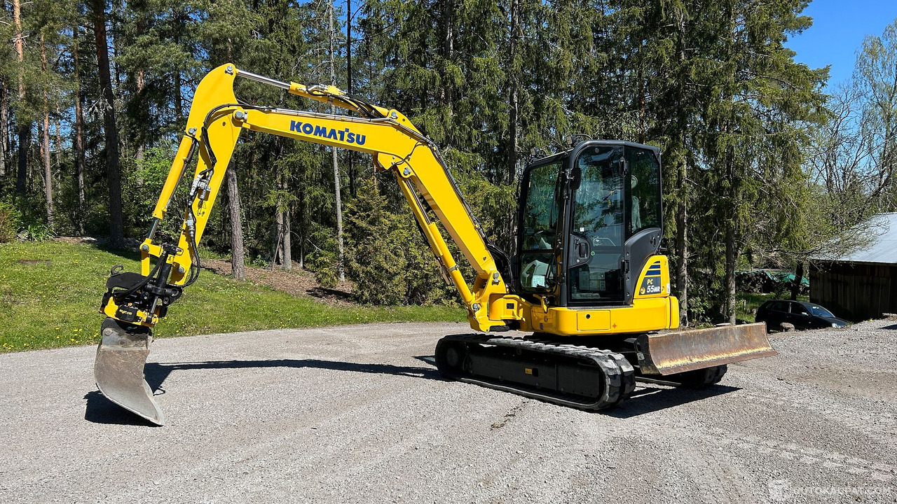 Kumitelakaivinkone Komatsu PC55MR, vm. 2021, sekä EC206 rototiltti, Lieto - Máquina de construção: foto 1 Kumitelakaivinkone Komatsu PC55MR, vm. 2021, sekä EC206 rototiltti, Lieto - Máquina de construção: foto 1