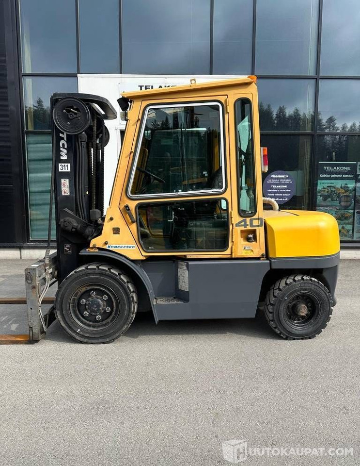 TCM FD40T8, 1999, 4 735 h, Lempäälä - Máquina de construção: foto 1 TCM FD40T8, 1999, 4 735 h, Lempäälä - Máquina de construção: foto 1