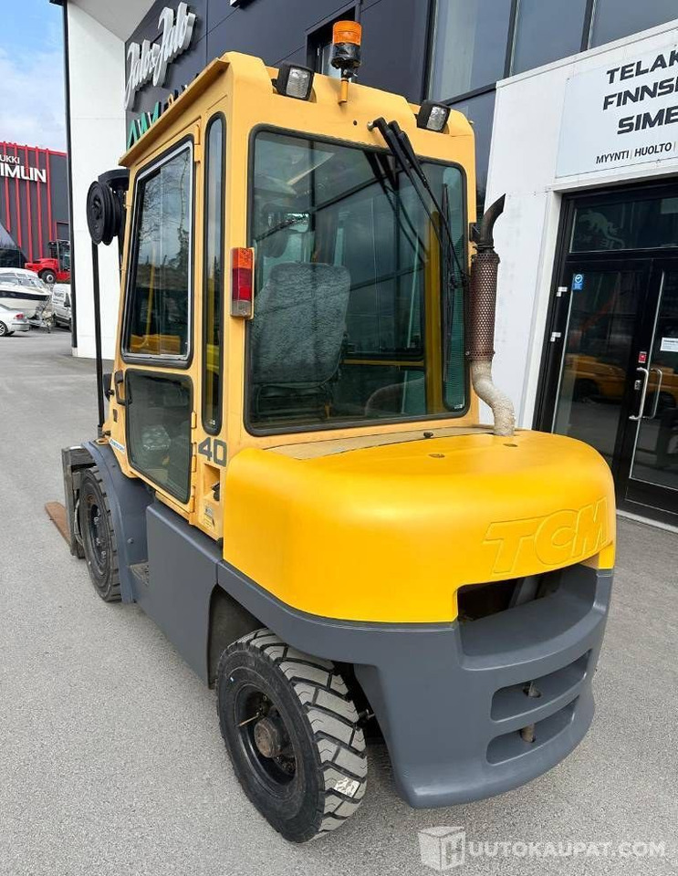 TCM FD40T8, 1999, 4 735 h, Lempäälä - Máquina de construção: foto 2 TCM FD40T8, 1999, 4 735 h, Lempäälä - Máquina de construção: foto 2