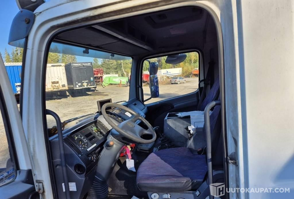 Mercedes-Benz Atego 1223 umpikori+pl nostin, 2003, 323 000 km, Forssa - Camião furgão: foto 5 Mercedes-Benz Atego 1223 umpikori+pl nostin, 2003, 323 000 km, Forssa - Camião furgão: foto 5