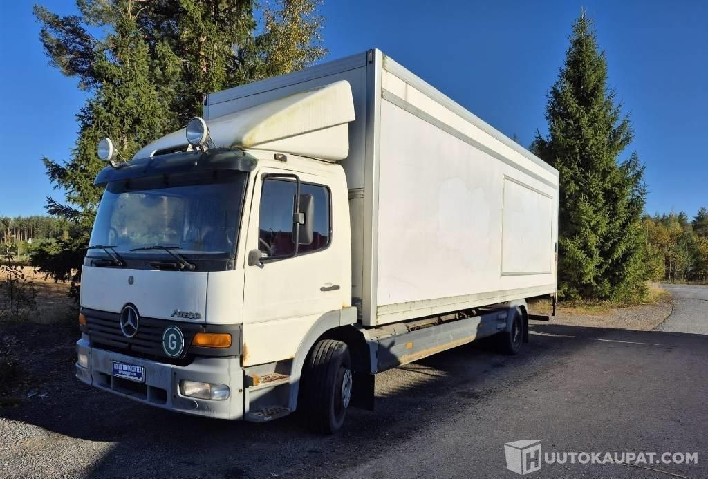Mercedes-Benz Atego 1223 umpikori+pl nostin, 2003, 323 000 km, Forssa - Camião furgão: foto 1 Mercedes-Benz Atego 1223 umpikori+pl nostin, 2003, 323 000 km, Forssa - Camião furgão: foto 1