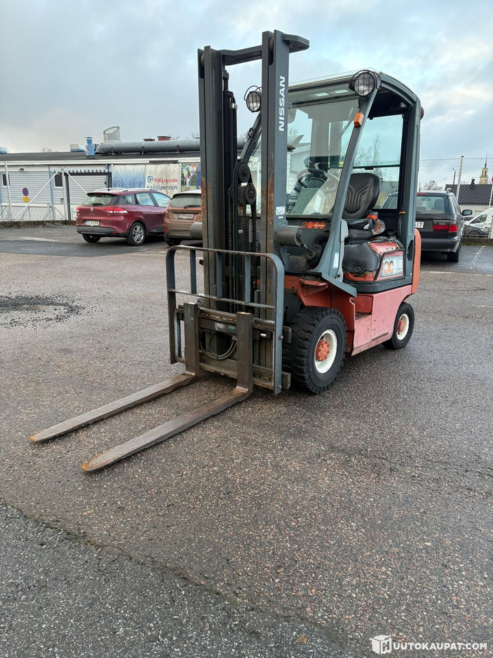 Nissan FD01A18Q, 2000 Forklift, Tampere - Empilhador a diesel: foto 1 Nissan FD01A18Q, 2000 Forklift, Tampere - Empilhador a diesel: foto 1