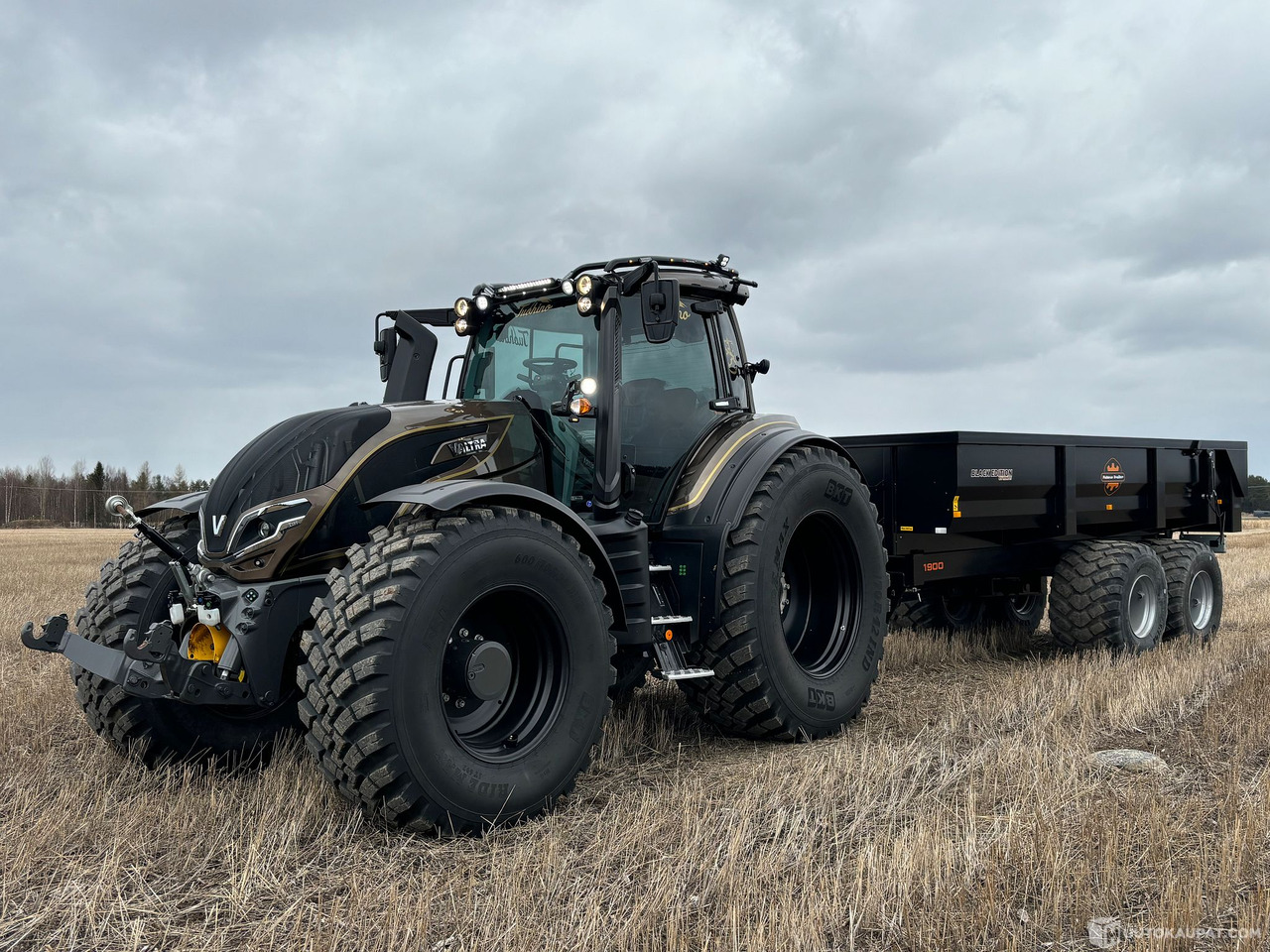 Valtra T 195 + Palmse Trailer, 2024 Tästä kylän komein yhdistelmä!, Kempele - Trator: foto 1 Valtra T 195 + Palmse Trailer, 2024 Tästä kylän komein yhdistelmä!, Kempele - Trator: foto 1