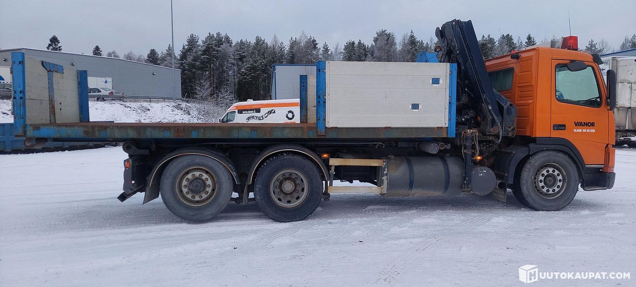 Volvo FM7, 1999, Kajaani - Camião de caixa aberta/ Plataforma, Camião grua: foto 5 Volvo FM7, 1999, Kajaani - Camião de caixa aberta/ Plataforma, Camião grua: foto 5