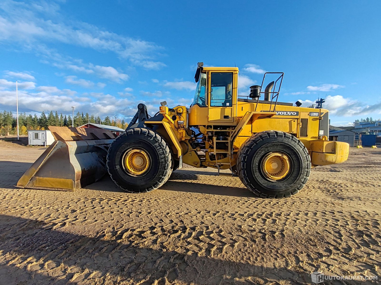 Volvo L220D pyöräkuormaaja, 21279h, 1998, Karvia - Pá carregadora de rodas: foto 3 Volvo L220D pyöräkuormaaja, 21279h, 1998, Karvia - Pá carregadora de rodas: foto 3