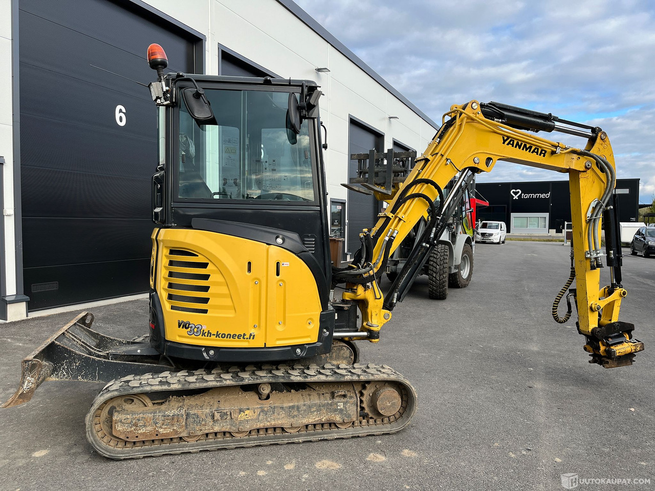 Yanmar Vio33 engconilla ja 5 työlaitetta, vm.21/22, Tampere - Mini escavadeira: foto 2 Yanmar Vio33 engconilla ja 5 työlaitetta, vm.21/22, Tampere - Mini escavadeira: foto 2