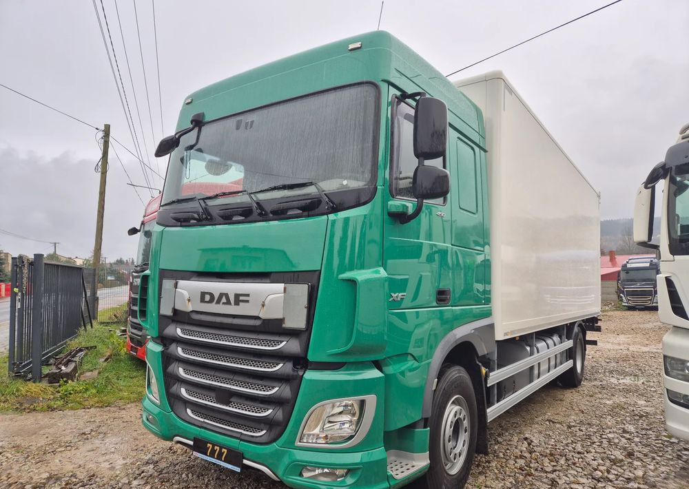 DAF XF ORYGINALNY PRZEBIEG z Niemiec / TANDEM ZESTAW PRZEJAZDOWY Z WINDĄ - Camião furgão: foto 1 DAF XF ORYGINALNY PRZEBIEG z Niemiec / TANDEM ZESTAW PRZEJAZDOWY Z WINDĄ - Camião furgão: foto 1
