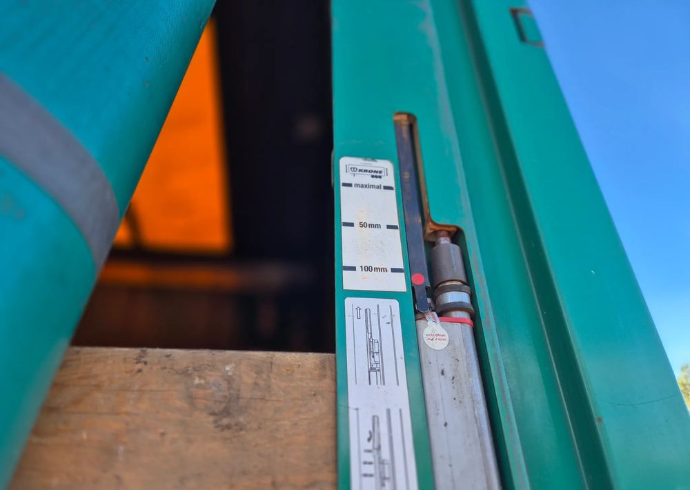 Krone BDE STANDARD PODNOSZONY DACH / z Niemiec PONADGABARYTY POSZERZANA OPONY 80% - Semi-reboque de lona: foto 5 Krone BDE STANDARD PODNOSZONY DACH / z Niemiec PONADGABARYTY POSZERZANA OPONY 80% - Semi-reboque de lona: foto 5