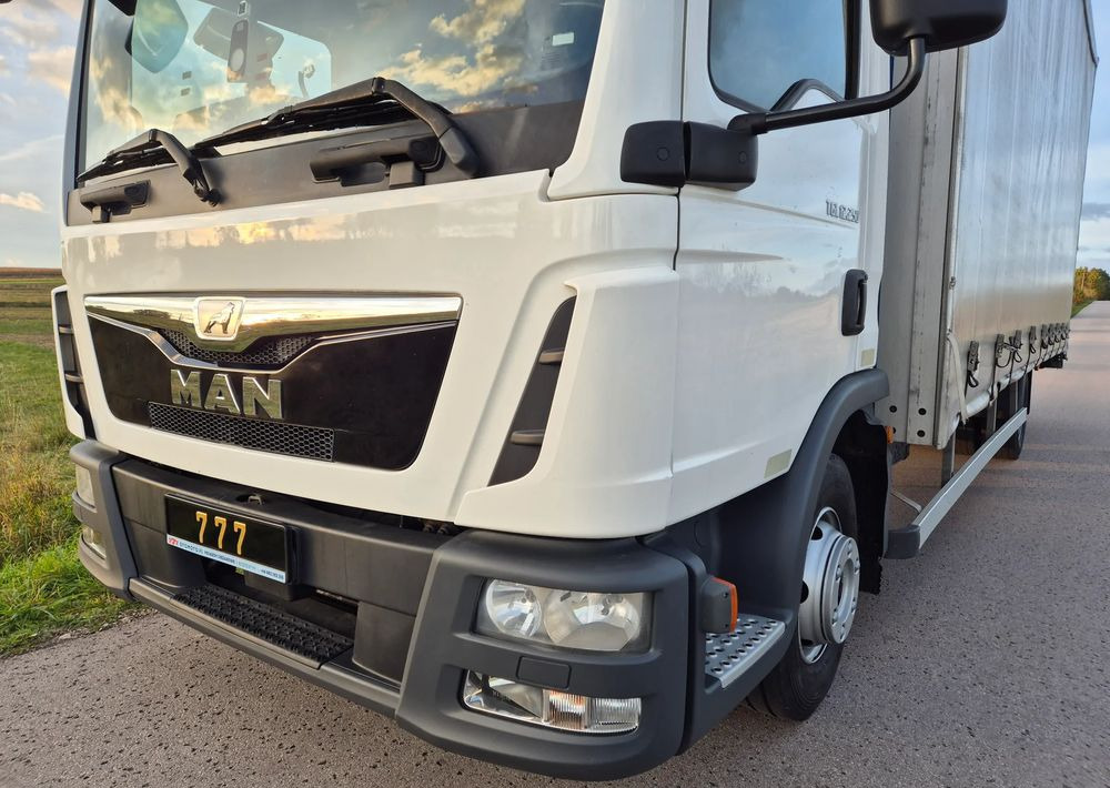 MAN TGL 12.250 6.2m 7.6m HAK AUTOMAT KLIMA 12000kg ESP EURO 6 mega / TOP STAN / okazja nauka jazdy MOŻLIWOŚĆ DOSTOSOWANIA elka - Camião de lona: foto 2 MAN TGL 12.250 6.2m 7.6m HAK AUTOMAT KLIMA 12000kg ESP EURO 6 mega / TOP STAN / okazja nauka jazdy MOŻLIWOŚĆ DOSTOSOWANIA elka - Camião de lona: foto 2