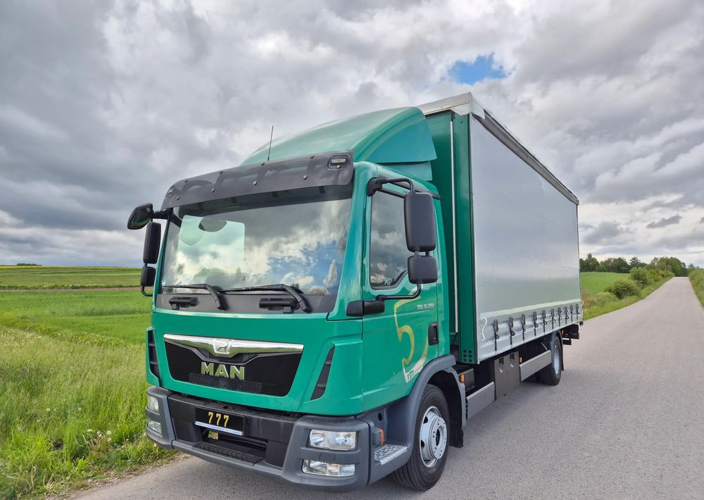 MAN TGL 12.250 6.2m AUTOMAT KLIMA z Niemiec ESP nowe opony EURO 6 / 4.75 rozstaw / zawiesie na wózek widłowy / TOP STAN / okazja nauka jazdy MOŻLIWOŚĆ DOSTOSOWANIA 12t - Camião de lona: foto 3 MAN TGL 12.250 6.2m AUTOMAT KLIMA z Niemiec ESP nowe opony EURO 6 / 4.75 rozstaw / zawiesie na wózek widłowy / TOP STAN / okazja nauka jazdy MOŻLIWOŚĆ DOSTOSOWANIA 12t - Camião de lona: foto 3