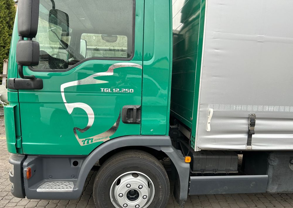 MAN TGL 12.250 6.2m AUTOMAT KLIMA z Niemiec ESP nowe opony EURO 6 / 4.75 rozstaw / zawiesie na wózek widłowy / TOP STAN / okazja nauka jazdy MOŻLIWOŚĆ DOSTOSOWANIA 12t - Camião de lona: foto 5 MAN TGL 12.250 6.2m AUTOMAT KLIMA z Niemiec ESP nowe opony EURO 6 / 4.75 rozstaw / zawiesie na wózek widłowy / TOP STAN / okazja nauka jazdy MOŻLIWOŚĆ DOSTOSOWANIA 12t - Camião de lona: foto 5